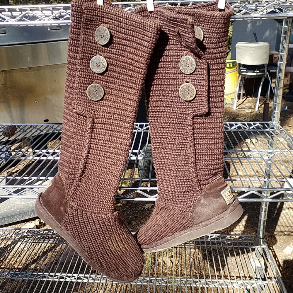 UGG BOOTS